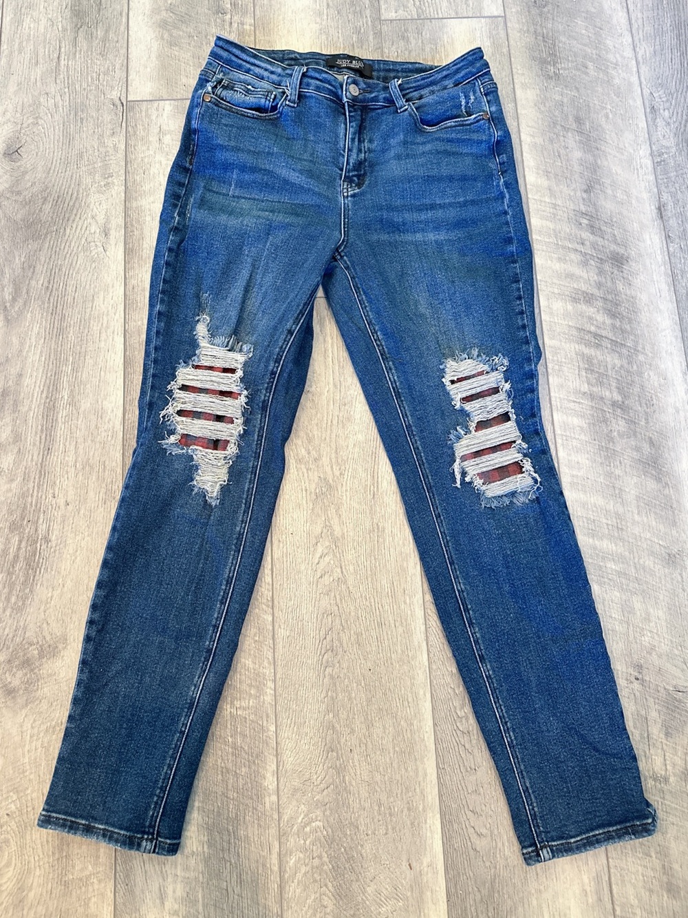 Judy Blue Jeans Women’s Sz 11/30 Mid Rise Buffalo Plaid Patch Denim JB88706